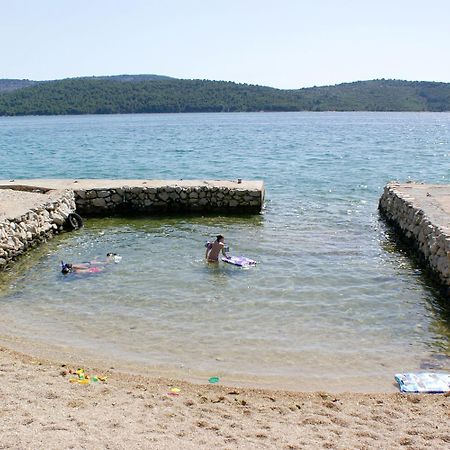 Apartments With A Parking Space Zablace, Sibenik - 4219 Buitenkant foto